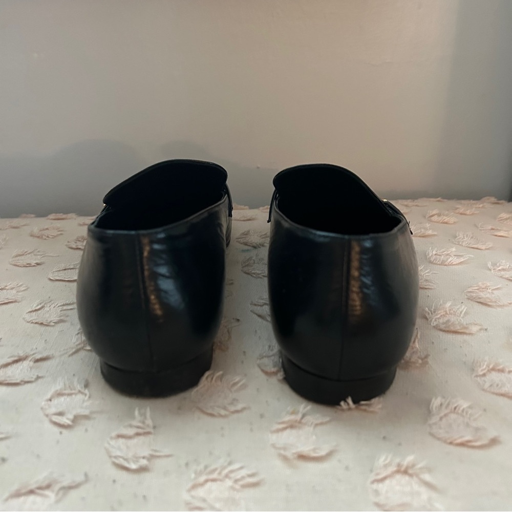 Chanel Crinkled Calfskin Loafers with Chanel Charm Chain Detail Black Size 41 - Picture 6 of 10